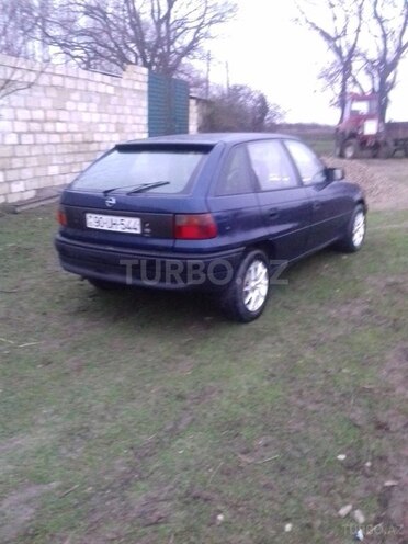 Opel Astra 1993, 421,960 km - 0.2 л - Quba
