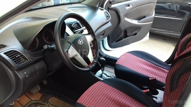 Hyundai Accent 2012, 11,620 km - 1.1 l - Bakı