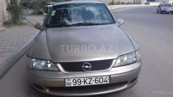 Opel Vectra 1996, 285,000 km - 1.8 l - Qazax