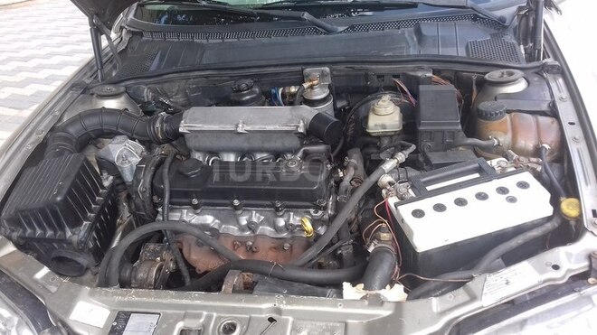 Opel Vectra 1996, 285,000 km - 1.8 l - Qazax