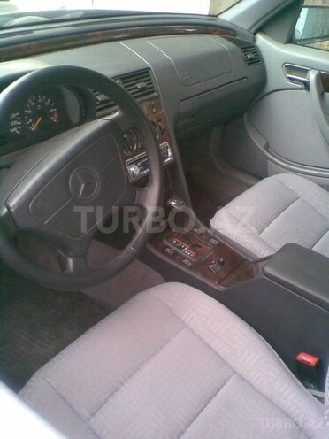 Mercedes C 180 1998, 242,000 km - 1.8 л - Bakı