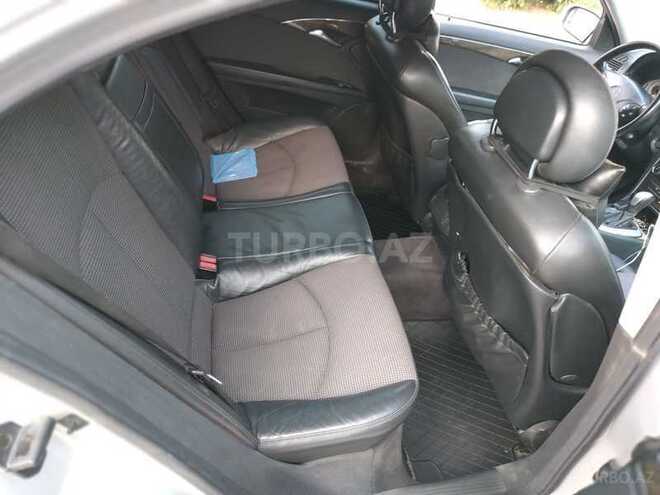Mercedes E 220 2002, 260,000 km - 2.2 l - Bakı