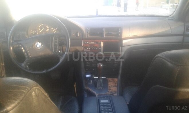 BMW 528 1998, 261,000 km - 2.8 l - Bakı