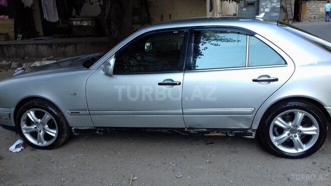 Mercedes E 290 1997, 256,000 km - 2.9 l - Bakı