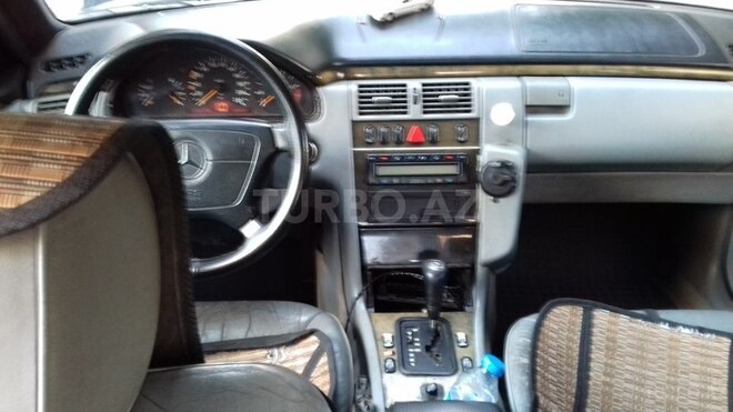 Mercedes E 290 1997, 256,000 km - 2.9 l - Bakı