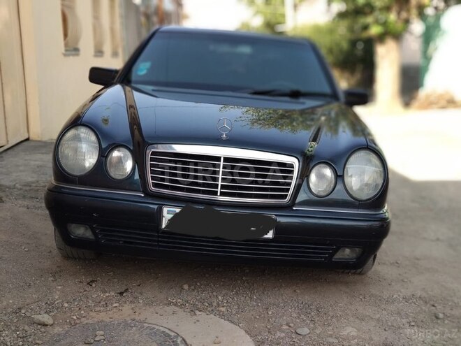 Mercedes E 240 1997, 298,000 km - 2.4 л - Gəncə
