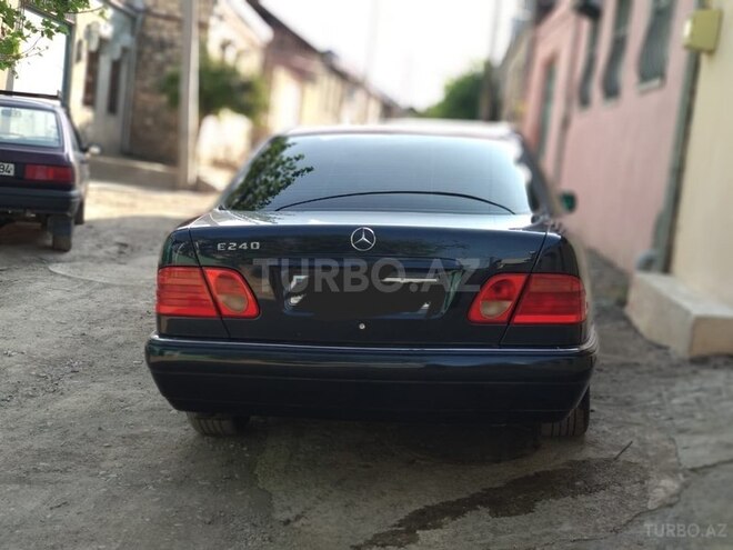 Mercedes E 240 1997, 298,000 km - 2.4 л - Gəncə
