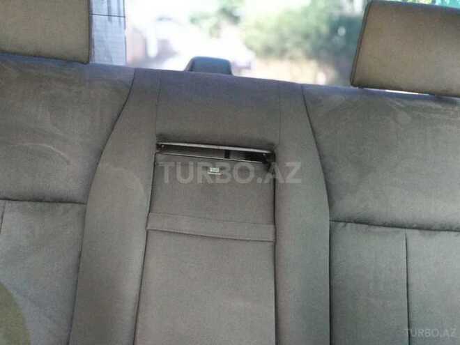 Mercedes E 240 1997, 298,000 km - 2.4 л - Gəncə