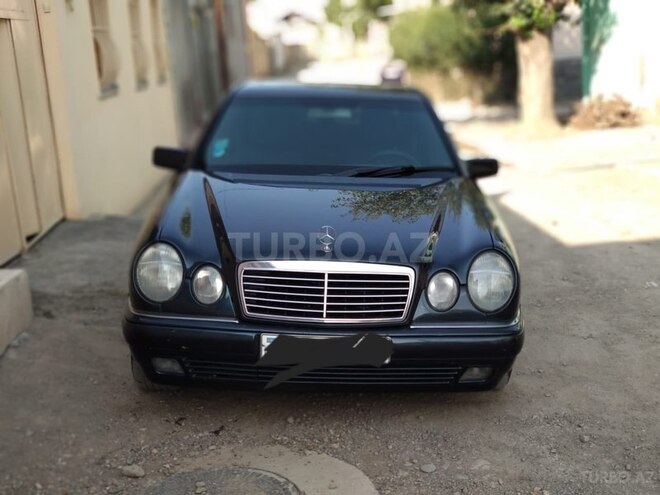 Mercedes E 240 1997, 298,000 km - 2.4 л - Gəncə