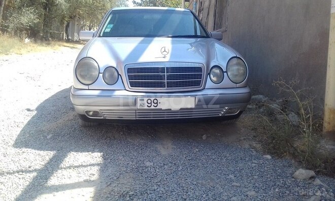 Mercedes E 220 1998, 230,000 km - 2.2 l - Bakı