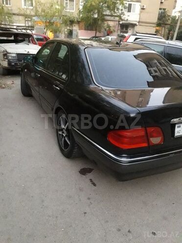 Mercedes E 280 1998, 287,016 km - 2.8 л - Bakı
