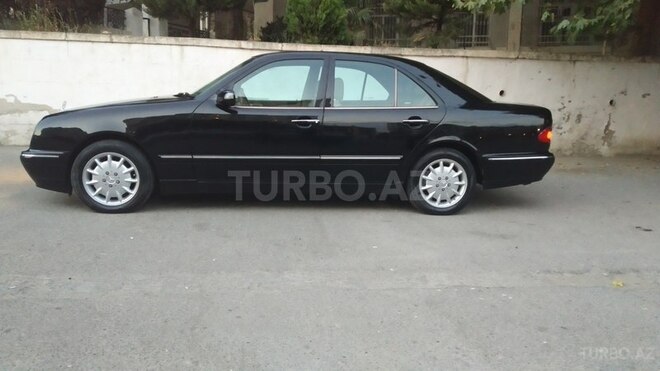Mercedes E 320 2000, 235,000 km - 3.2 l - Bakı