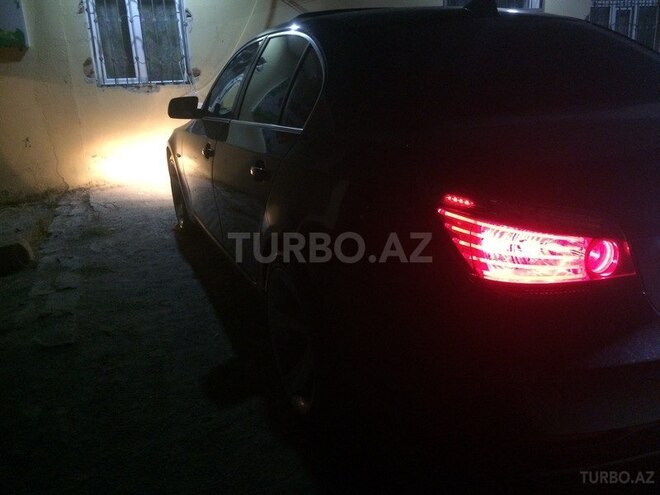 BMW 525 2004, 213,000 km - 2.5 л - Bakı