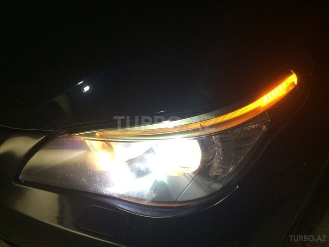 BMW 525 2004, 213,000 km - 2.5 л - Bakı