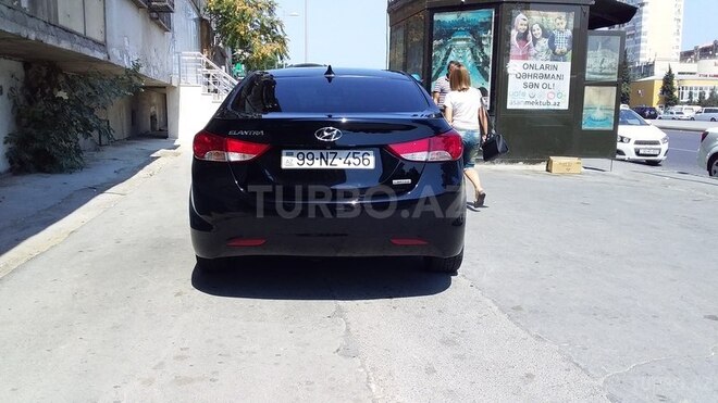 Hyundai Elantra 2013, 32,990 km - 1.8 л - Bakı