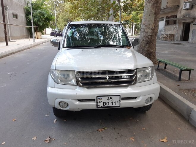 Mitsubishi Pajero io 2001, 30,000 km - 0.2 l - Mingəçevir