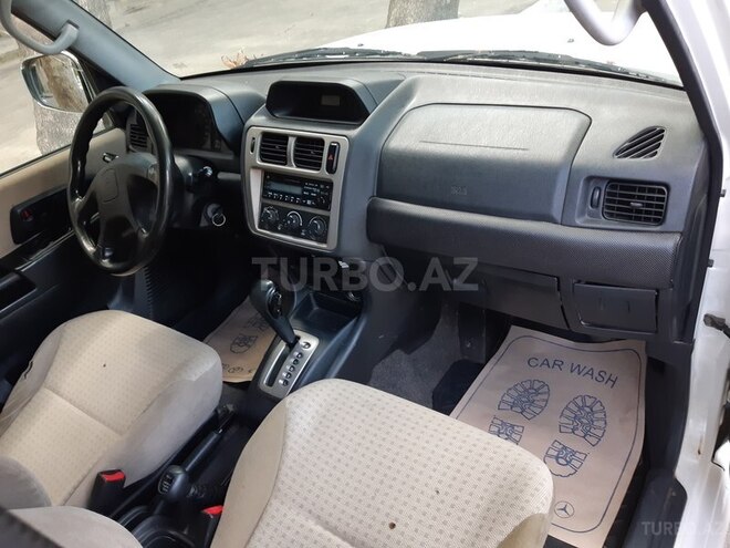 Mitsubishi Pajero io 2001, 30,000 km - 0.2 l - Mingəçevir