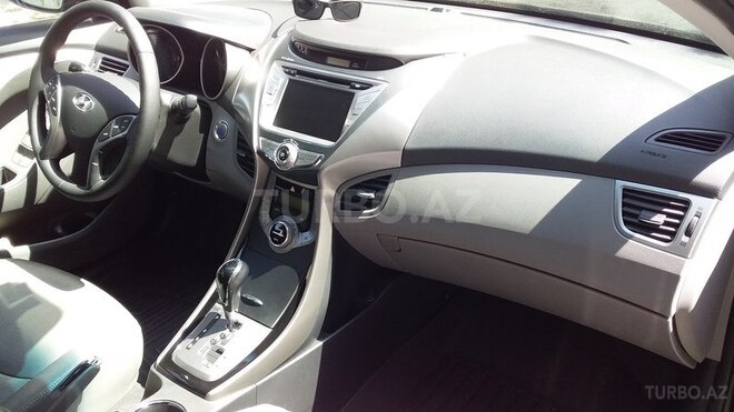 Hyundai Elantra 2013, 32,990 km - 1.8 л - Bakı