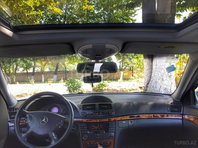Mercedes E 240 2003, 244,320 km - 2.6 l - Ağdaş