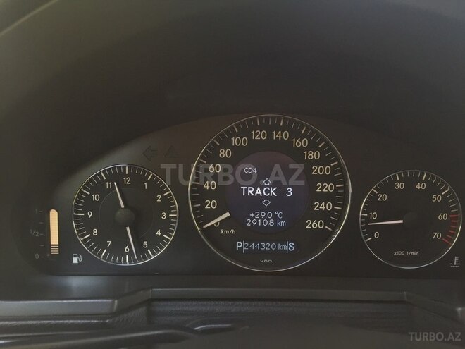Mercedes E 240 2003, 244,320 km - 2.6 l - Ağdaş
