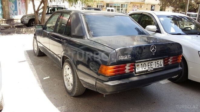 Mercedes 190 1988, 235,480 km - 2.0 л - Bakı