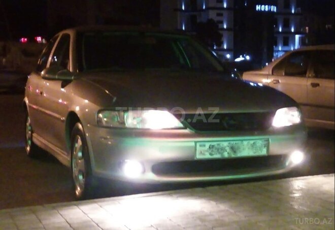 Opel Vectra 1999, 255,000 km - 2.0 l - Bakı