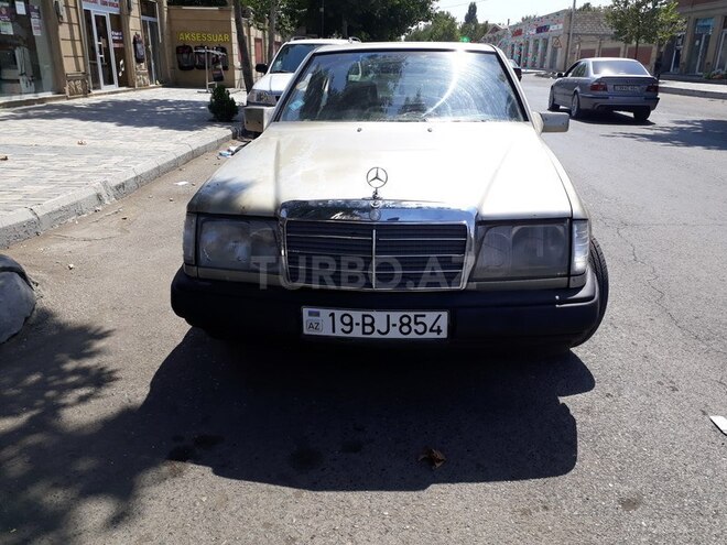 Mercedes E 230 1987, 254,781 km - 2.3 l - Bərdə