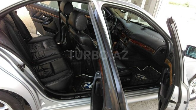 BMW 528 1996, 220,000 km - 2.8 l - Ağstafa