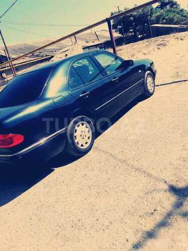 Mercedes E 240 1998, 336,750 km - 2.6 l - Bakı