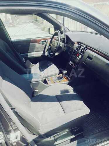 Mercedes E 240 1998, 336,750 km - 2.6 l - Bakı