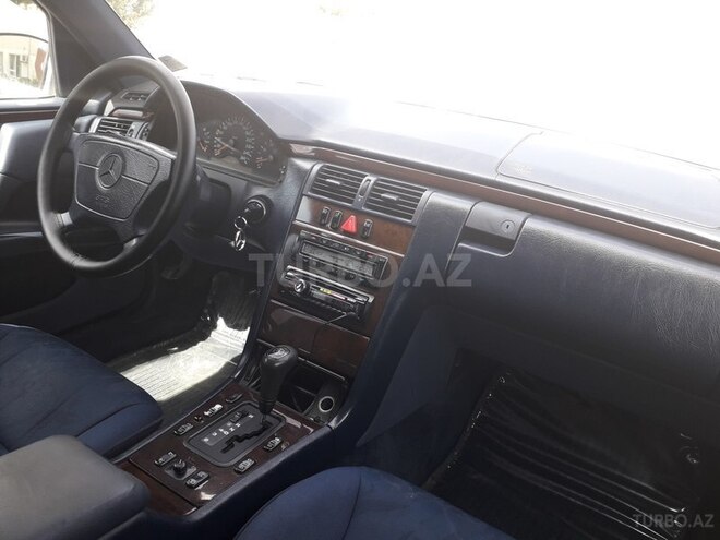 Mercedes E 280 1996, 237,168 km - 2.8 l - Sumqayıt