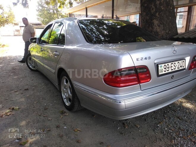 Mercedes E 240 2000, 222,000 km - 0.3 l - Ağstafa