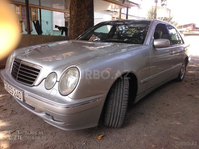 Mercedes E 240 2000, 222,000 km - 0.3 l - Ağstafa