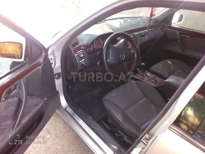 Mercedes E 240 2000, 222,000 km - 0.3 l - Ağstafa
