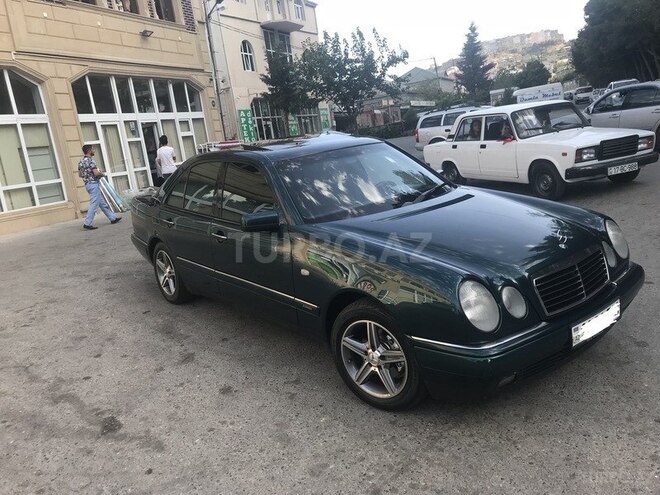 Mercedes E 230 1998, 267,007 km - 2.3 l - Bakı