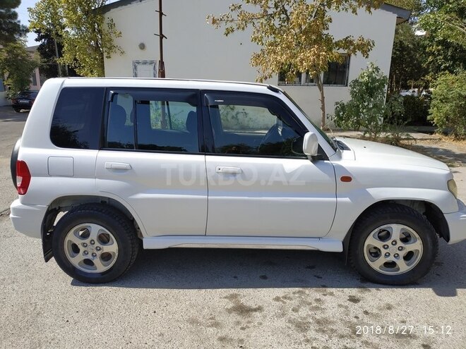 Mitsubishi Pajero io 1999, 300,000 km - 1.8 l - Bakı
