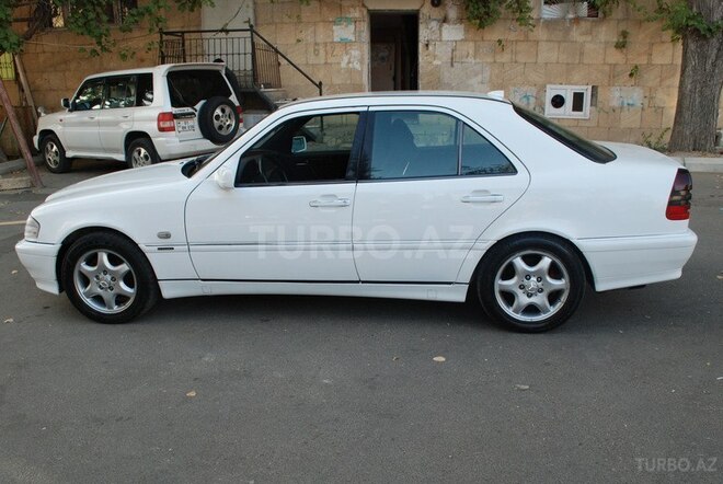 Mercedes C 240 1998, 183,000 km - 2.4 l - Bakı