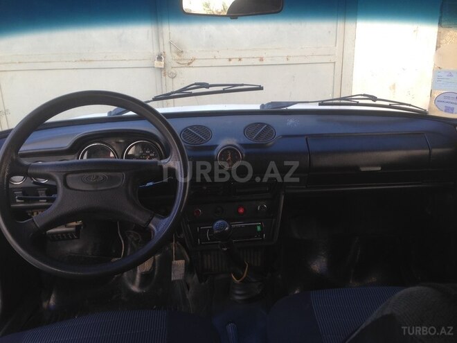 LADA (VAZ) 2106 2004, 279,500 km - 1.6 l - Salyan
