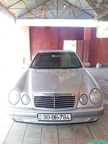 Mercedes E 230 1997, 263,000 km - 2.3 l - Sumqayıt