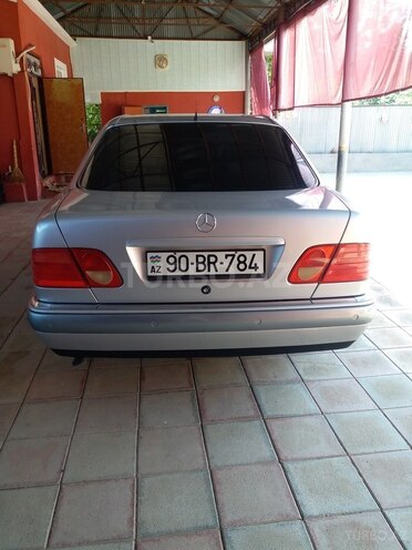 Mercedes E 230 1997, 263,000 km - 2.3 l - Sumqayıt