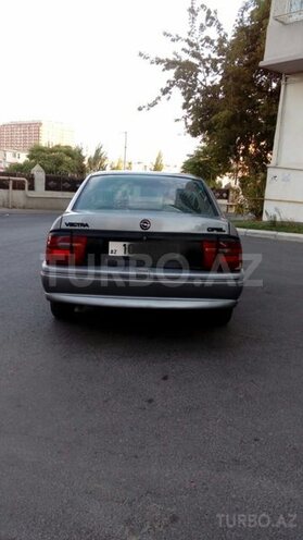 Opel Vectra 1995, 235,000 km - 2.0 l - Bakı