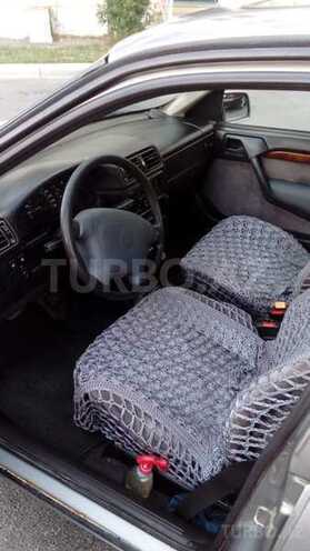 Opel Vectra 1995, 235,000 km - 2.0 l - Bakı