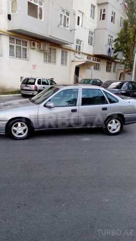 Opel Vectra 1995, 235,000 km - 2.0 l - Bakı