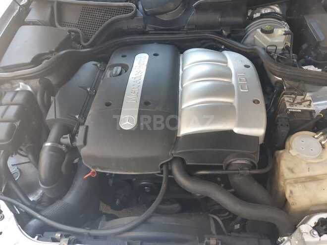 Mercedes E 220 2001, 29,800 km - 2.2 l - Bakı