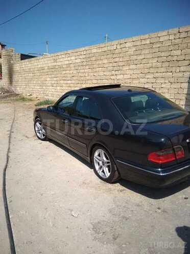 Mercedes E 280 2001, 296,929 km - 2.8 л - Bakı