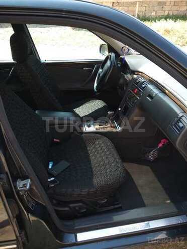Mercedes E 280 2001, 296,929 km - 2.8 л - Bakı