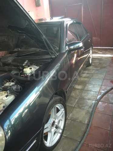 Mercedes E 280 2001, 296,929 km - 2.8 л - Bakı