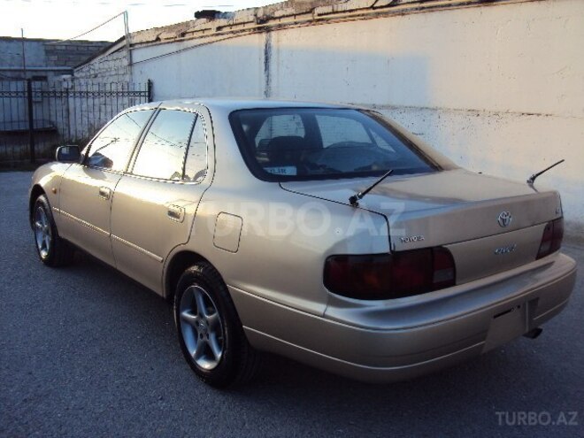 Toyota Camry 1995, 285,000 km - 2.2 l - Bakı