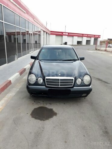 Mercedes E 230 1996, 300,337 km - 2.3 l - Bakı