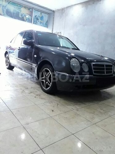 Mercedes E 230 1996, 300,337 km - 2.3 l - Bakı
